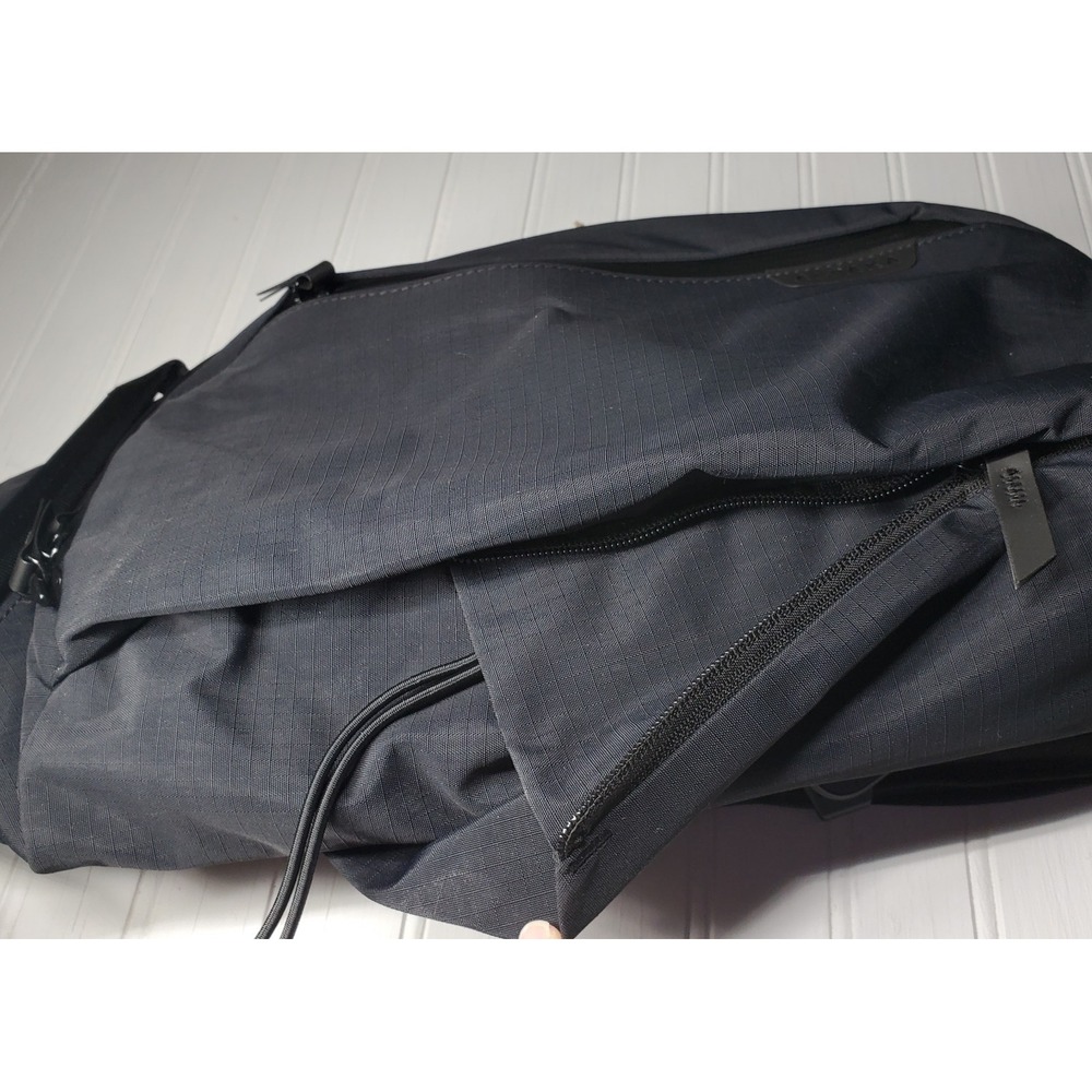 NEW Alpaka Metro Crossbody Left Shoulder 10L Sling Bag Black Axoflux 210D - Picture 11 of 12